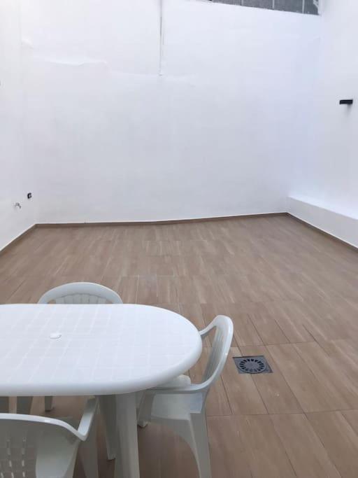 Bonita Y Amplia Casa Con Patio, En Centro Ciudad Appartement Mérida Buitenkant foto